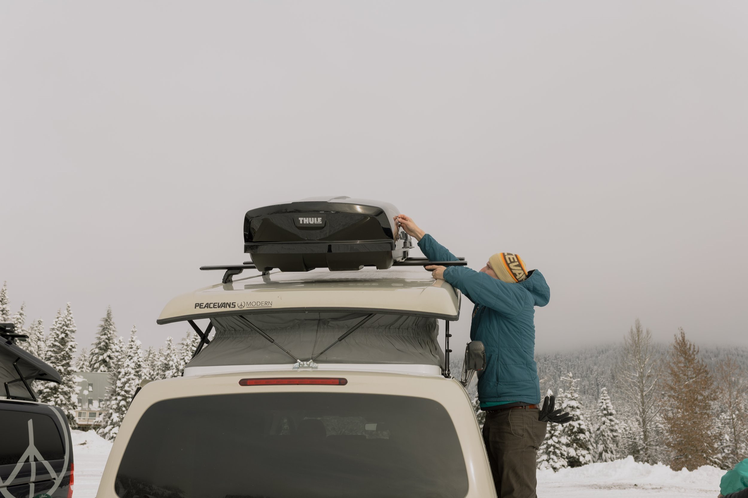 ROOF RACKS